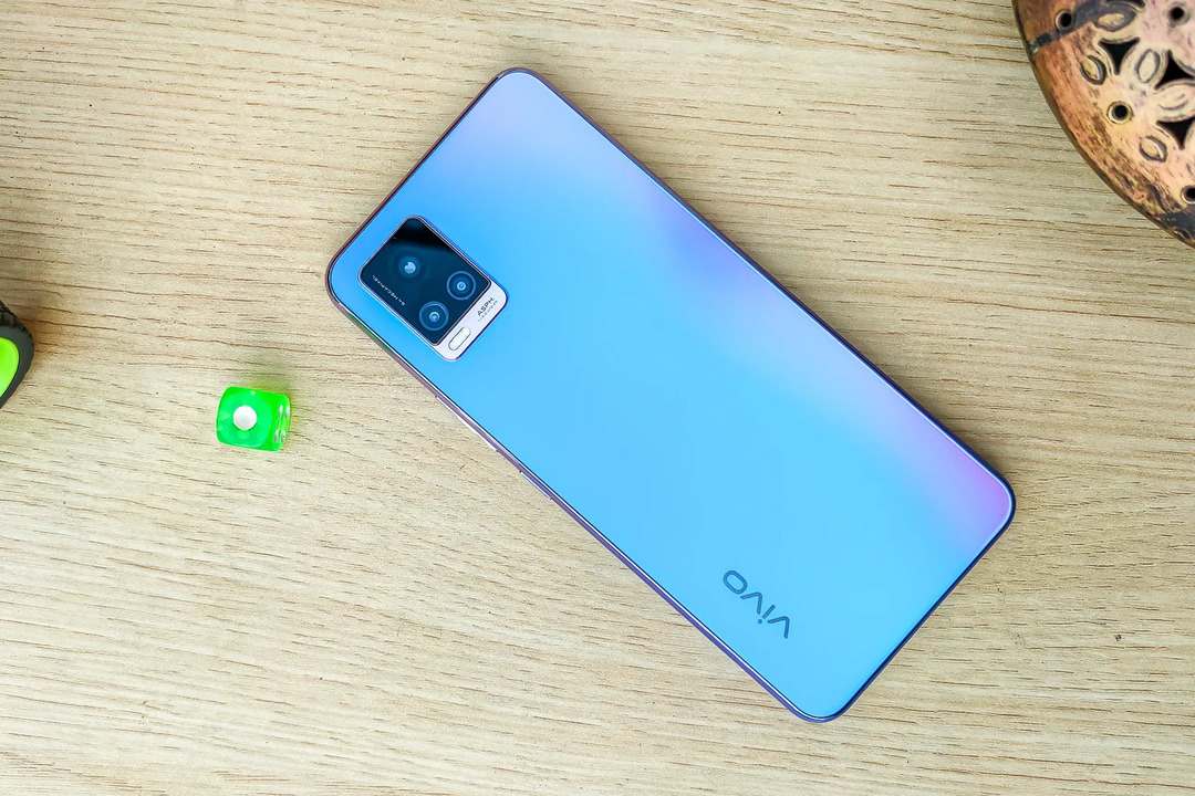 Vivo V20