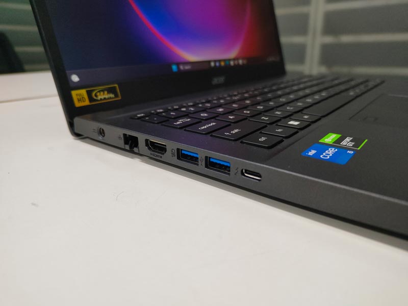 Review Laptop Acer Aspire 7 Gaming